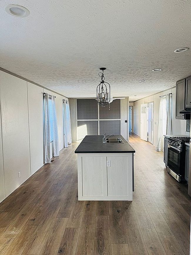 Image of 6107 Willow Green Dr #121