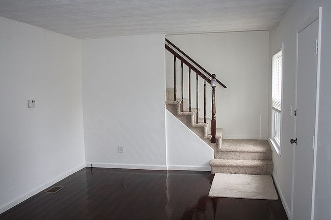 Photo of 71 Cloveridge Dr, Troy, MI