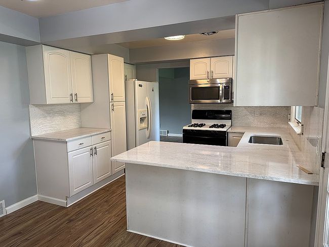 Image of 6658 Livernois Rd