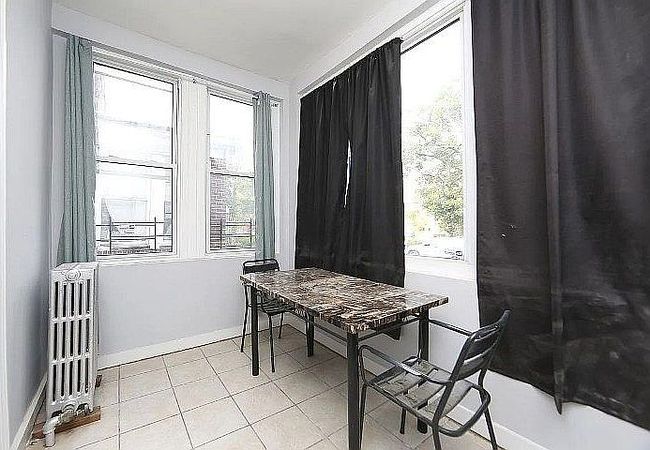 Image of 128 E 35th St