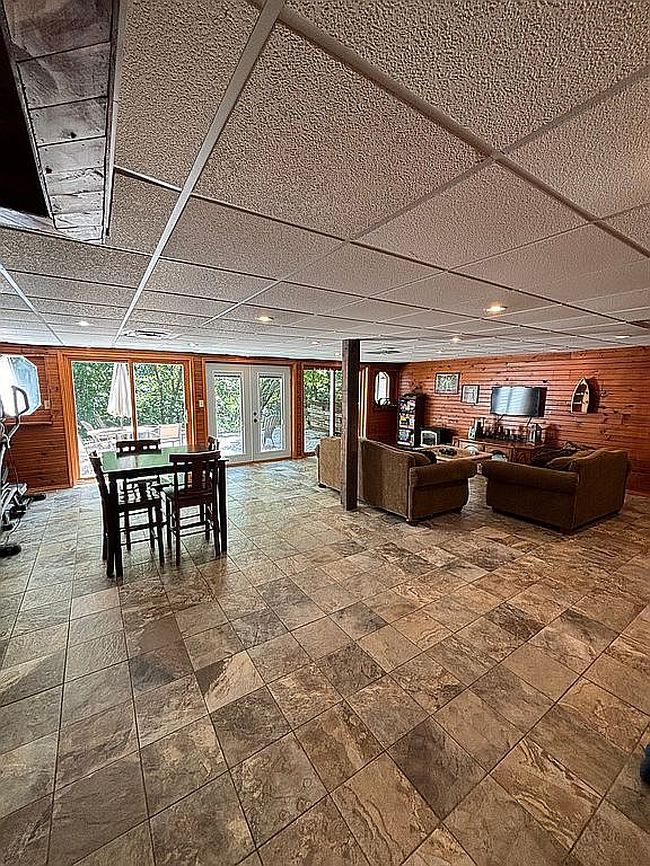 Photo of 2715 Inkpaduta Ave, Webster City, IA