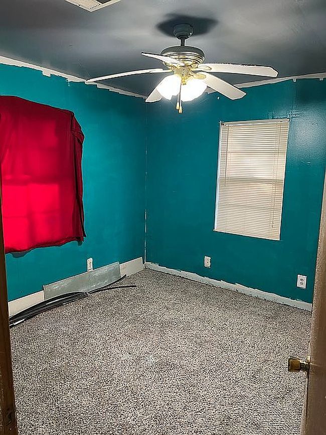 Photo of 1705 N Breckenridge St, Ennis, TX