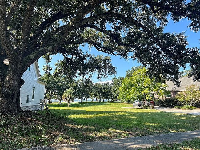 Photo of 425 2nd St, Gulfport, MS
