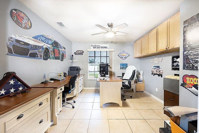 Image of 2207 Ne 27th Ter