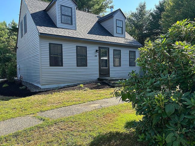 Photo of 38 Country Side Cir, Belmont, NH