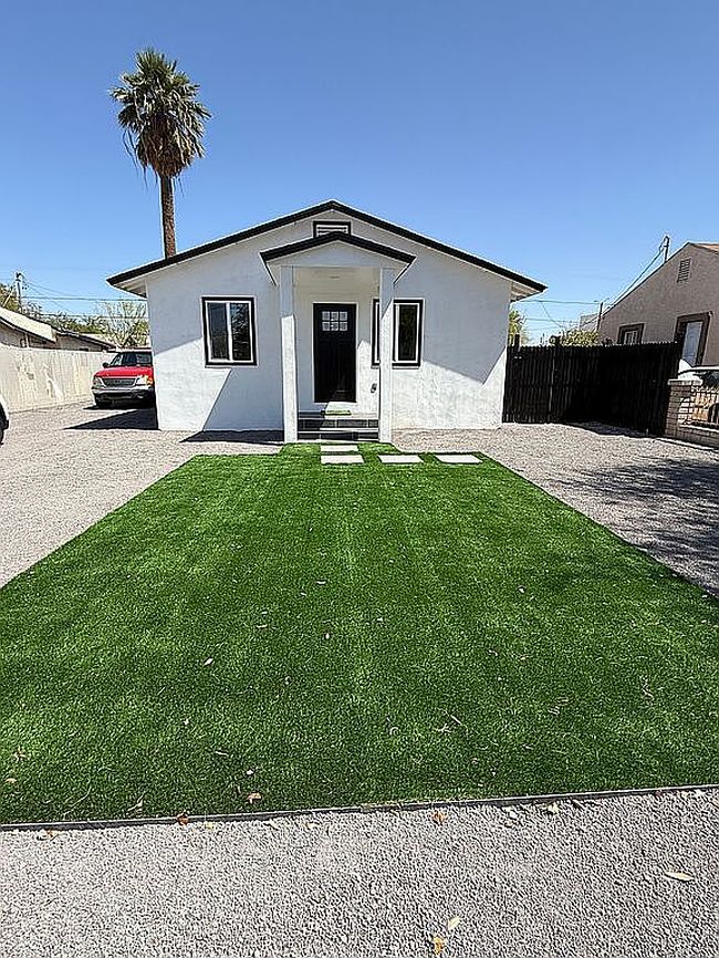 Image of 2314 E Harved St