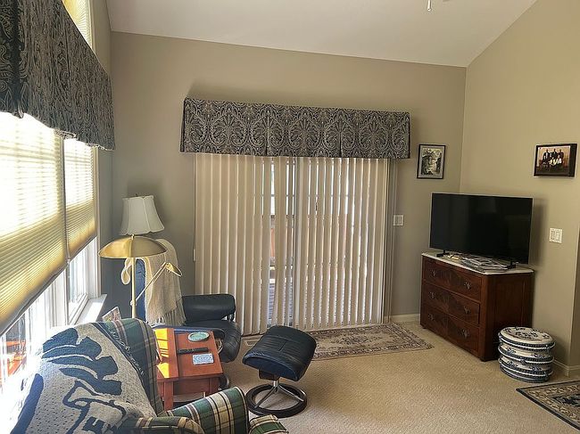 Photo of 6160 Meadowland Cir, Erie, PA