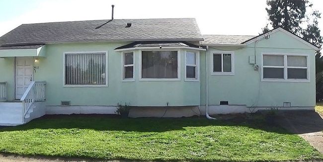 1583 Nw Fairmount St, Roseburg, OR