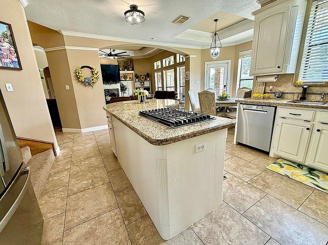 Additional photo 3 of property located at 54 Lavender Ct