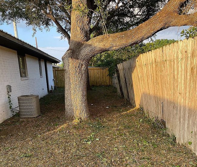 Preview of property located at 210 E Sarah St
