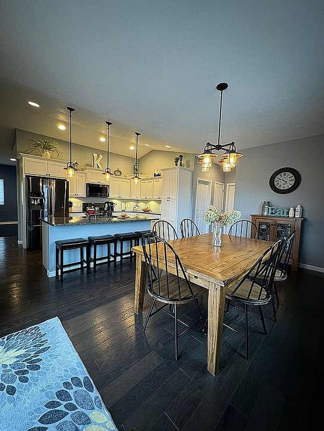 Additional photo 1 of property located at 1375 16th Ave Se