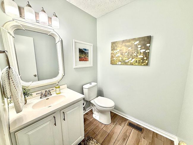 Additional photo 1 of property located at 755 Viewpoint Dr