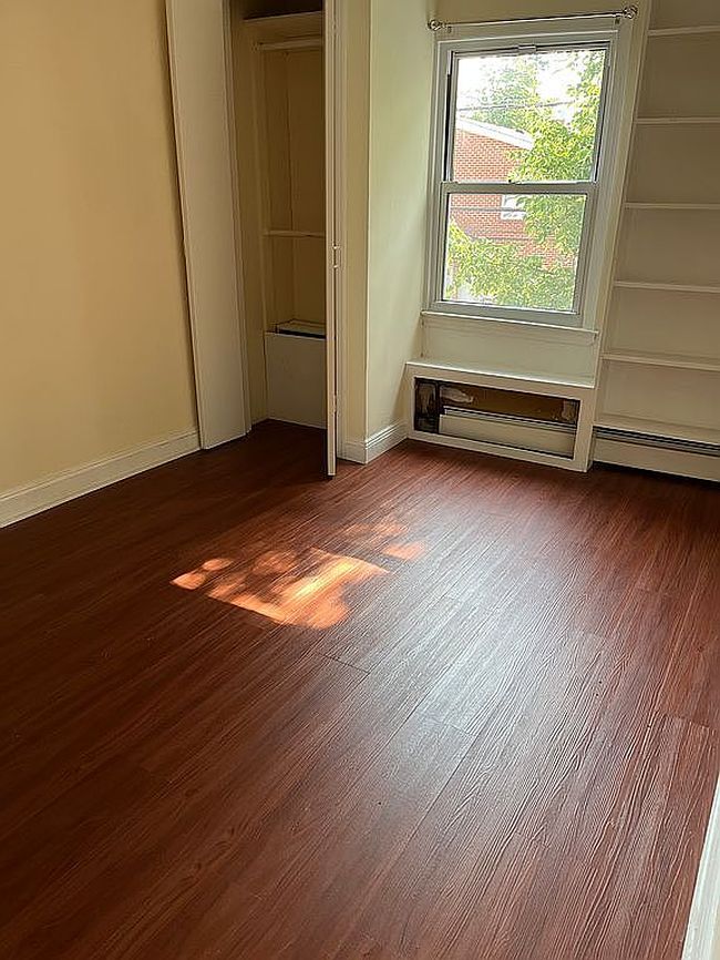 Photo of 1830 124th St, Flushing, NY