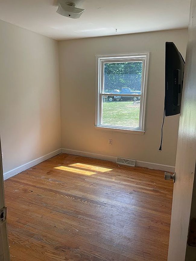 Additional photo 1 of property located at 3078 Woodway Rd