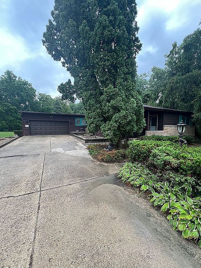 Photo of 15361 S Bluff Rd