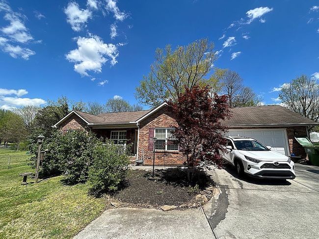 Image of 2209 Tuckaleechee Pike