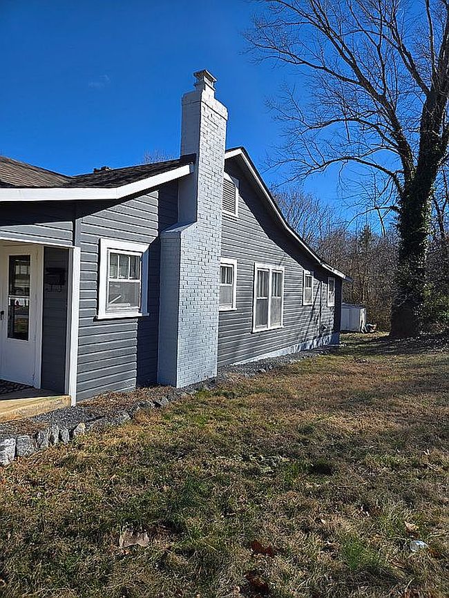 Image of 409 Garrou Ave Se