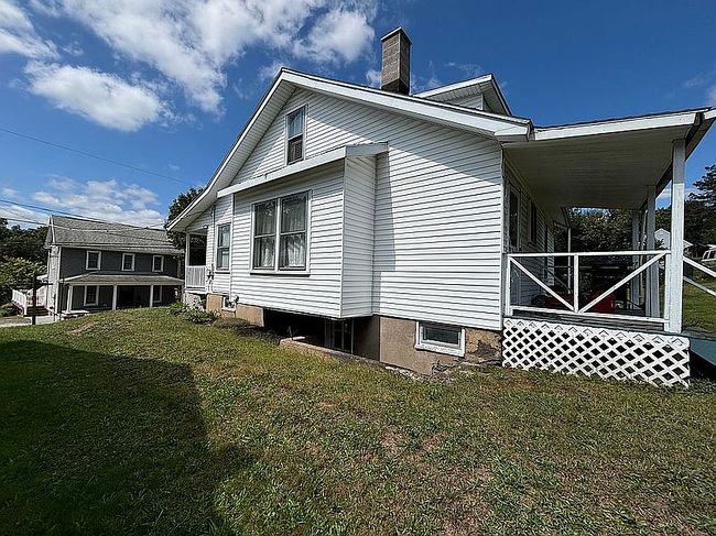 Additional photo 3 of property located at 58 Mountain Rd