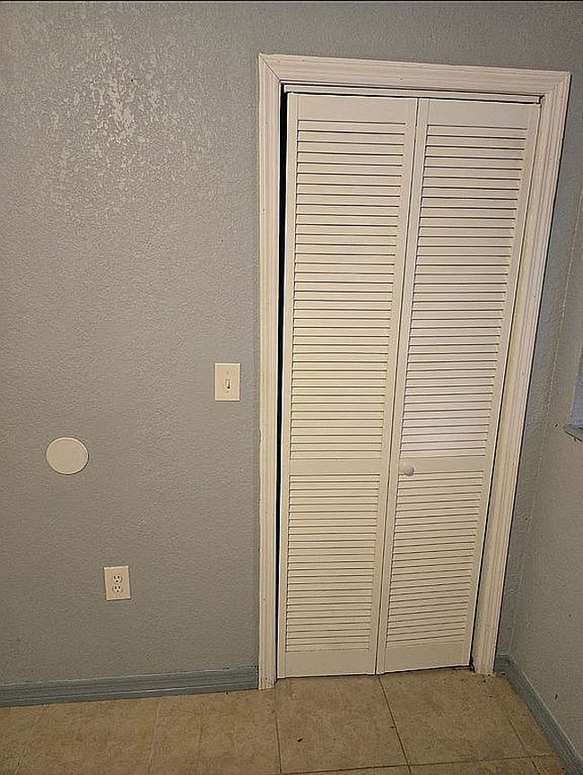 Image of 2307 E Linebaugh Ave