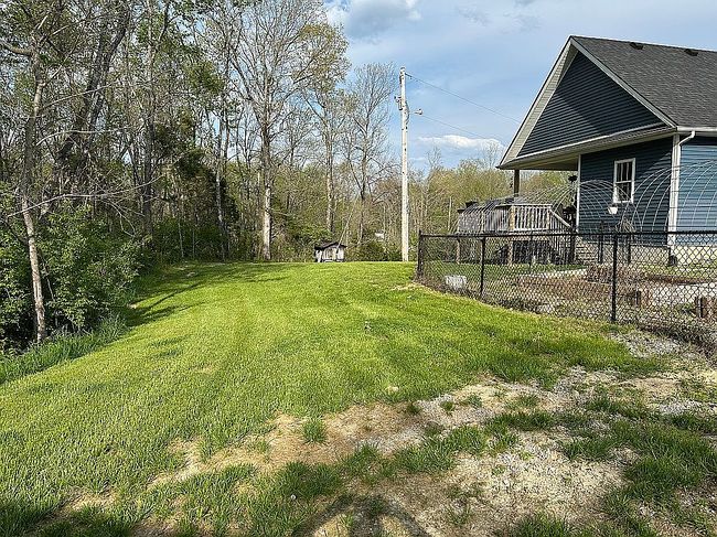 Image of 665 Oil Springs Rd