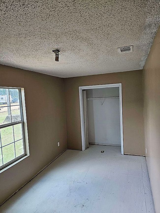 Photo of 1002 Lightsey Ln, Queen City, TX