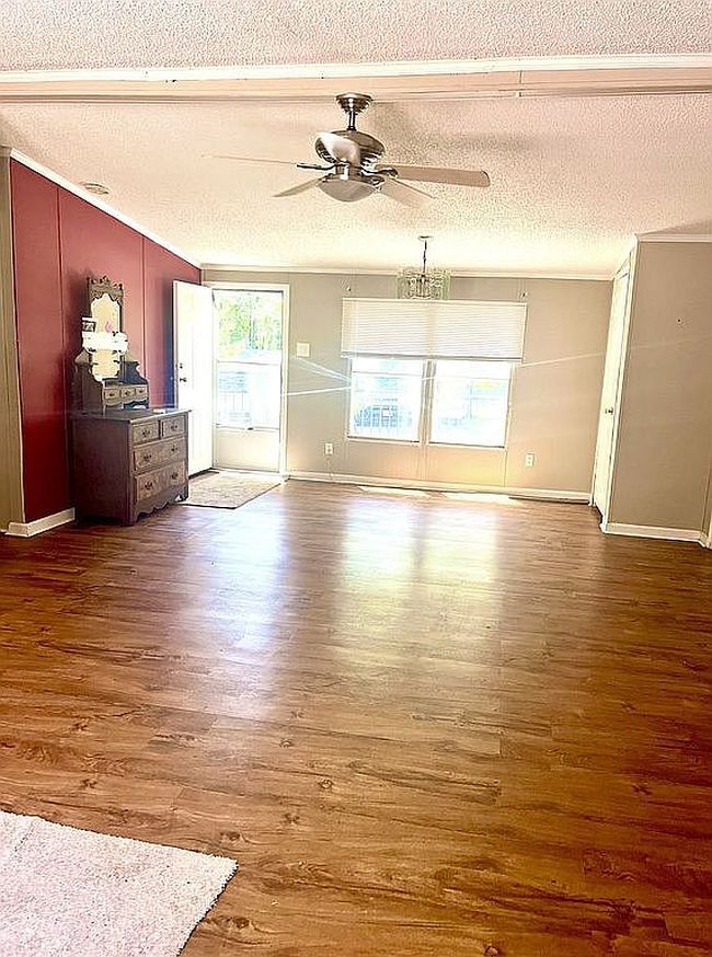 Image of 68 Elm Ct