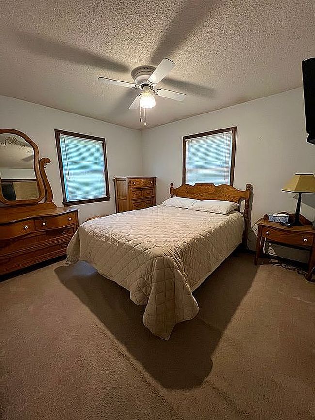 Photo of 4921 Brookview Dr, Jefferson City, MO