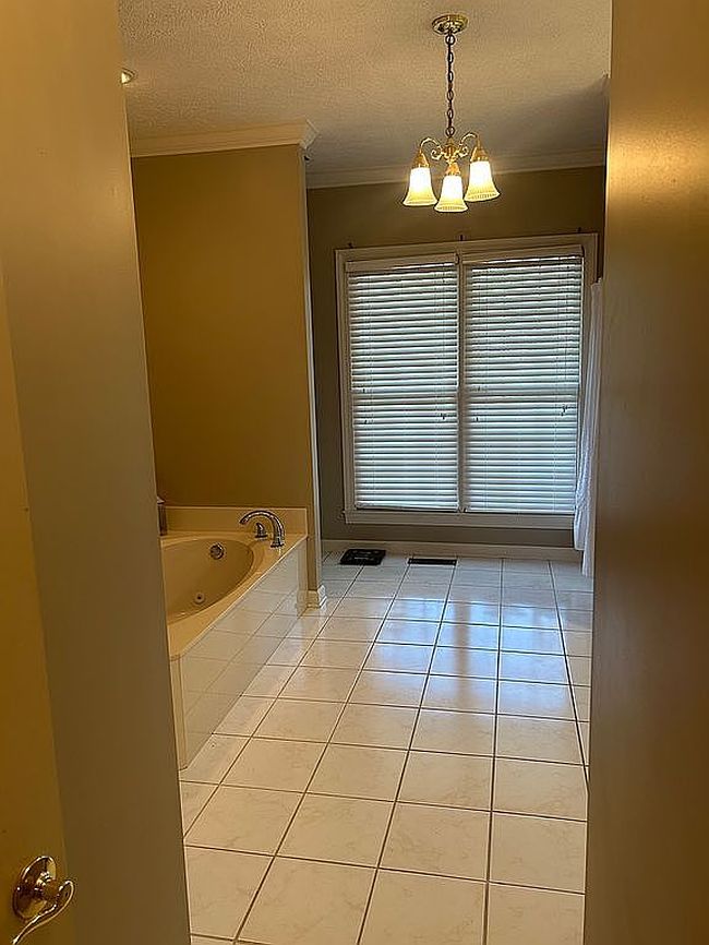 Photo of 36 Sutton Pl, Jackson, TN