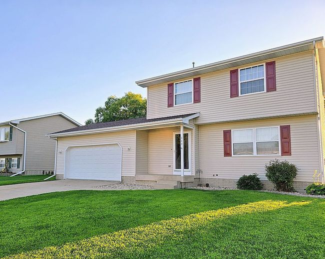 Photo of 349 Sullivan Dr, Colona, IL