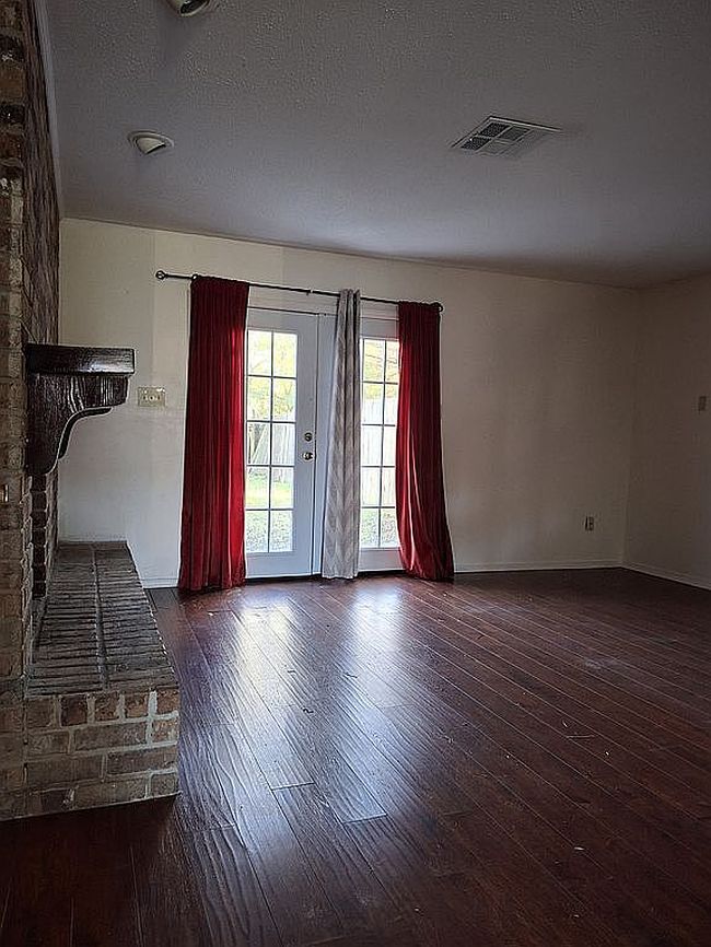 Image of 5153 Bayouview Ct