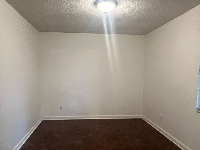 Additional photo 2 of property located at 117 Jones Cir