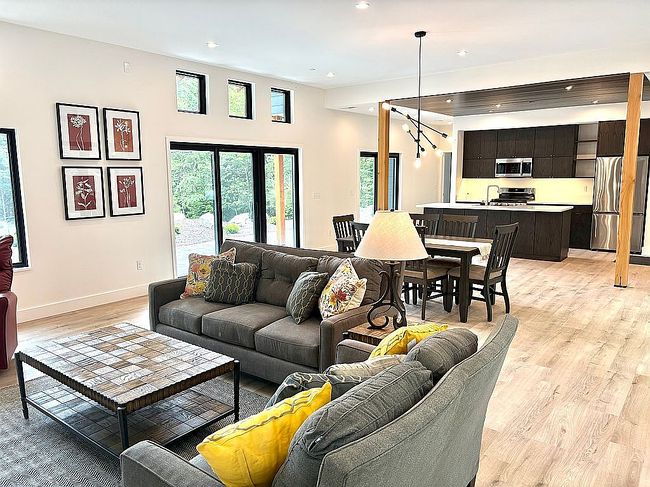 Image of 200 Lake Shore Dr