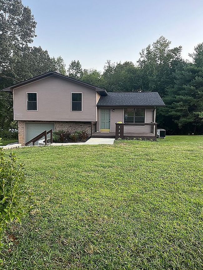 Photo of 220 Ridgeside Dr