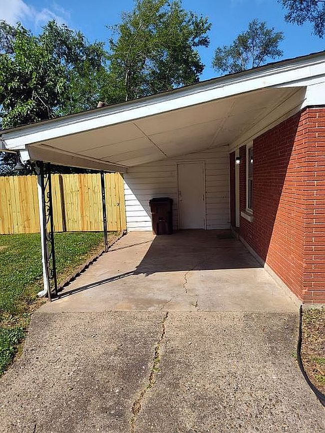 Photo of 2016 Japonica Way, Briarwood, KY