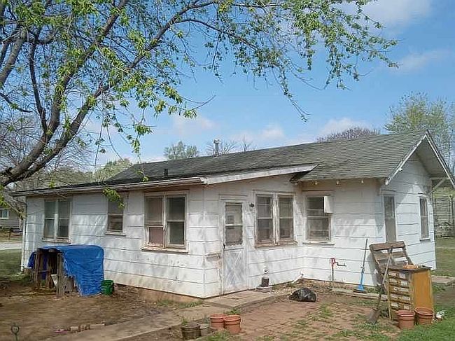 Image of 429 N Massachusetts Ave