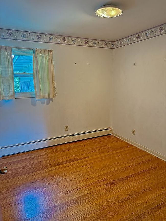 Photo of 14 Pinewood Pl, Albany, NY