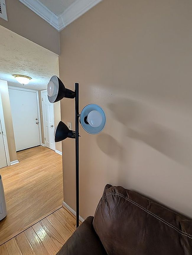 Image of 1935 Gardiner Ln Apt E79
