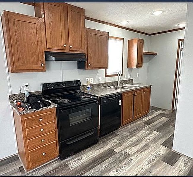 Image of 12860 Mayfield Rd