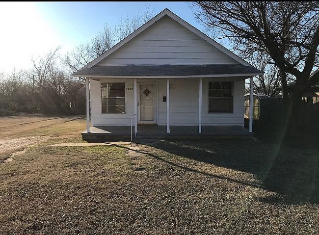 Preview of property located at 2220 N Aydelotte Ave