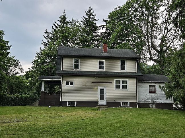 Photo of 208 Jewett Rd, Steubenville, OH