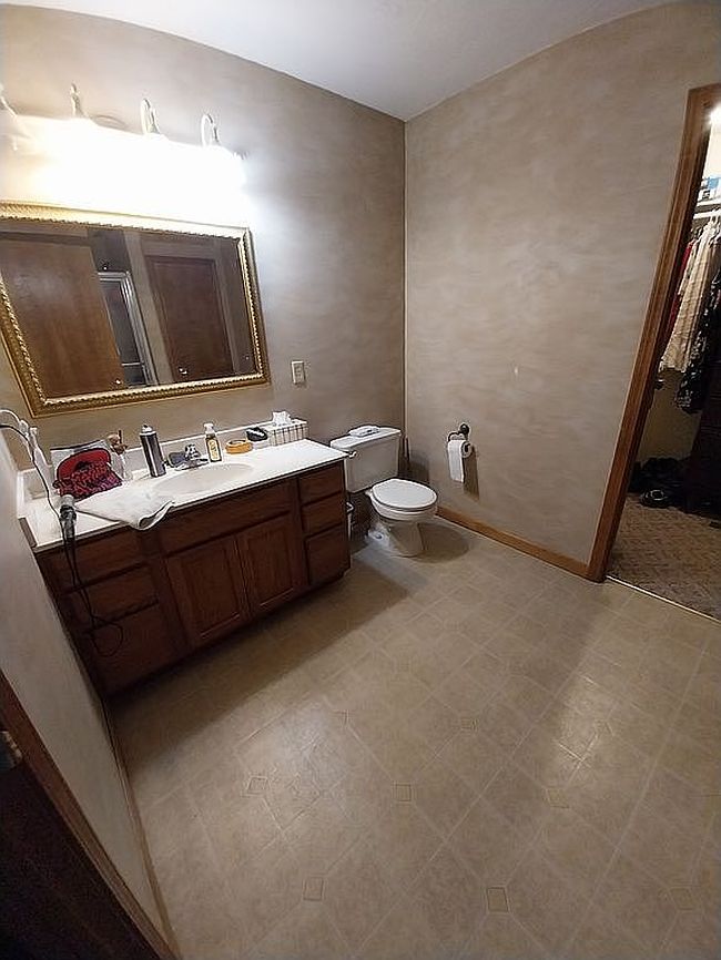 Photo of 5071 N Deerwood Lake Rd