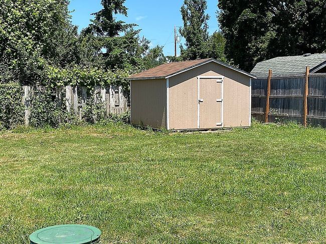 Image of 38823 Mathews Dr