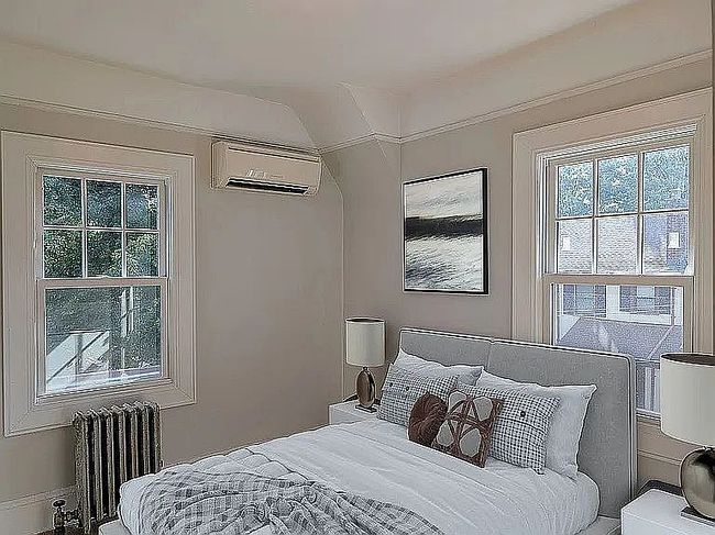 Photo of 7212 Harrow St, Forest Hills, NY