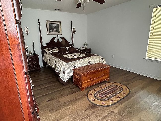 Image of 4926 Blue Ribbon Dr