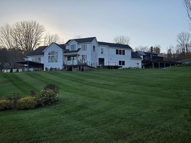 Image of 111 Lakeside Ave
