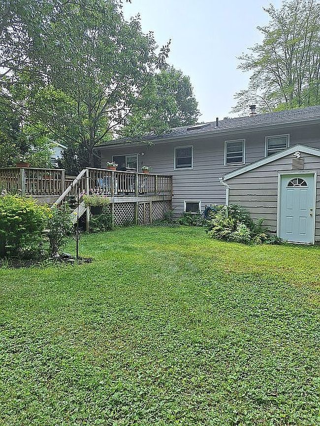 Photo of 10 Logwood Cir, Essex Jct, VT
