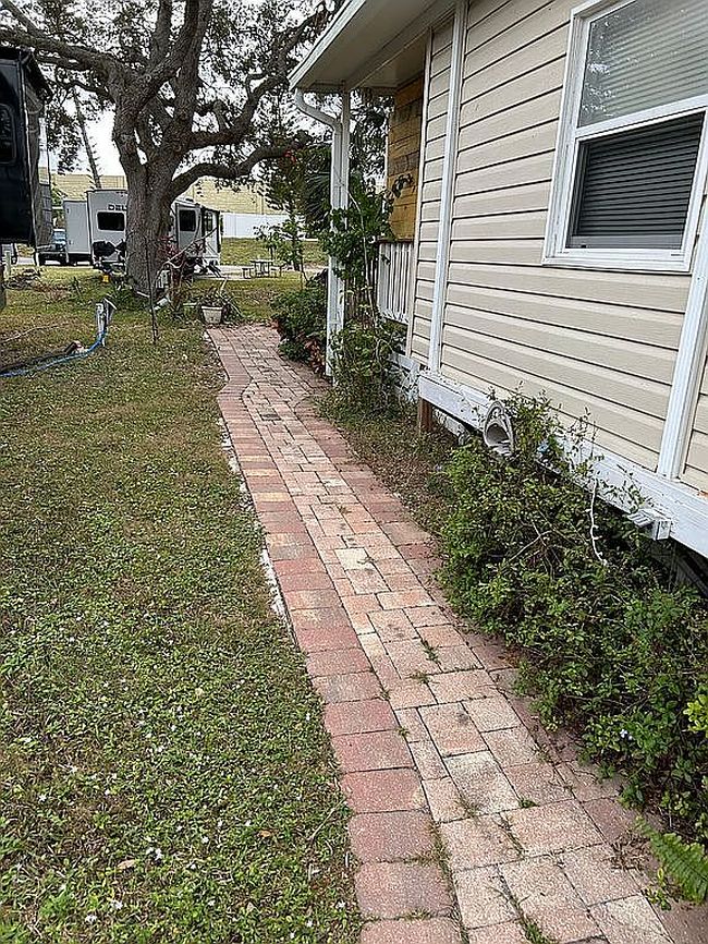 Image of 800 Kay Rd Ne #1235