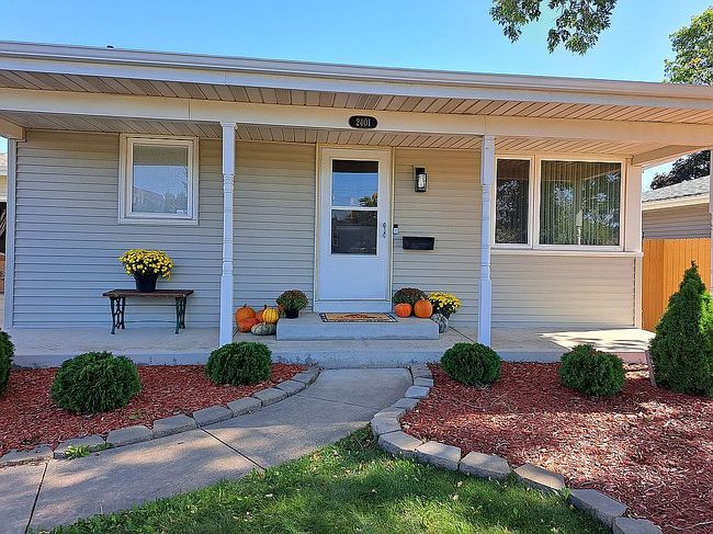 Photo of 2401 Victoria Dr Sw, Cedar Rapids, IA