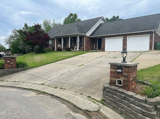Photo of 2535 Redbud Ln, Henderson, KY