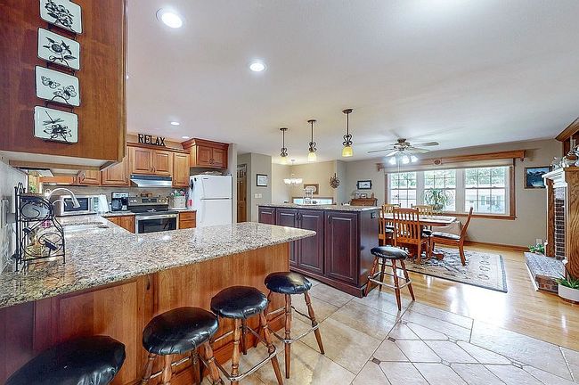 Photo of 211 8th St Nw, Mount Vernon, IA